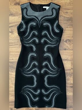 Diane Von Furstenberg Black Grey Stagewave Sheath Sleeveless Midi Dress
EUC